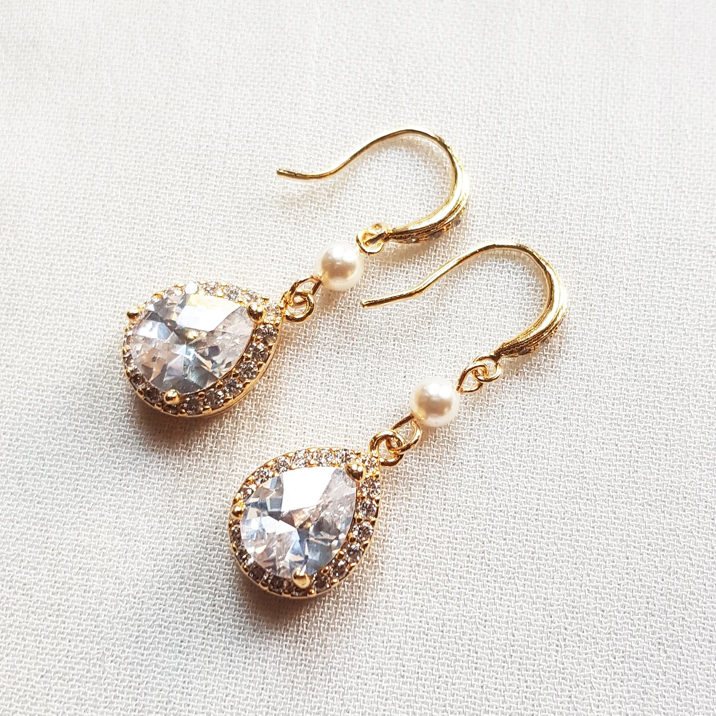 Pearl and crystal necklace and earring set, bridal jewelry set