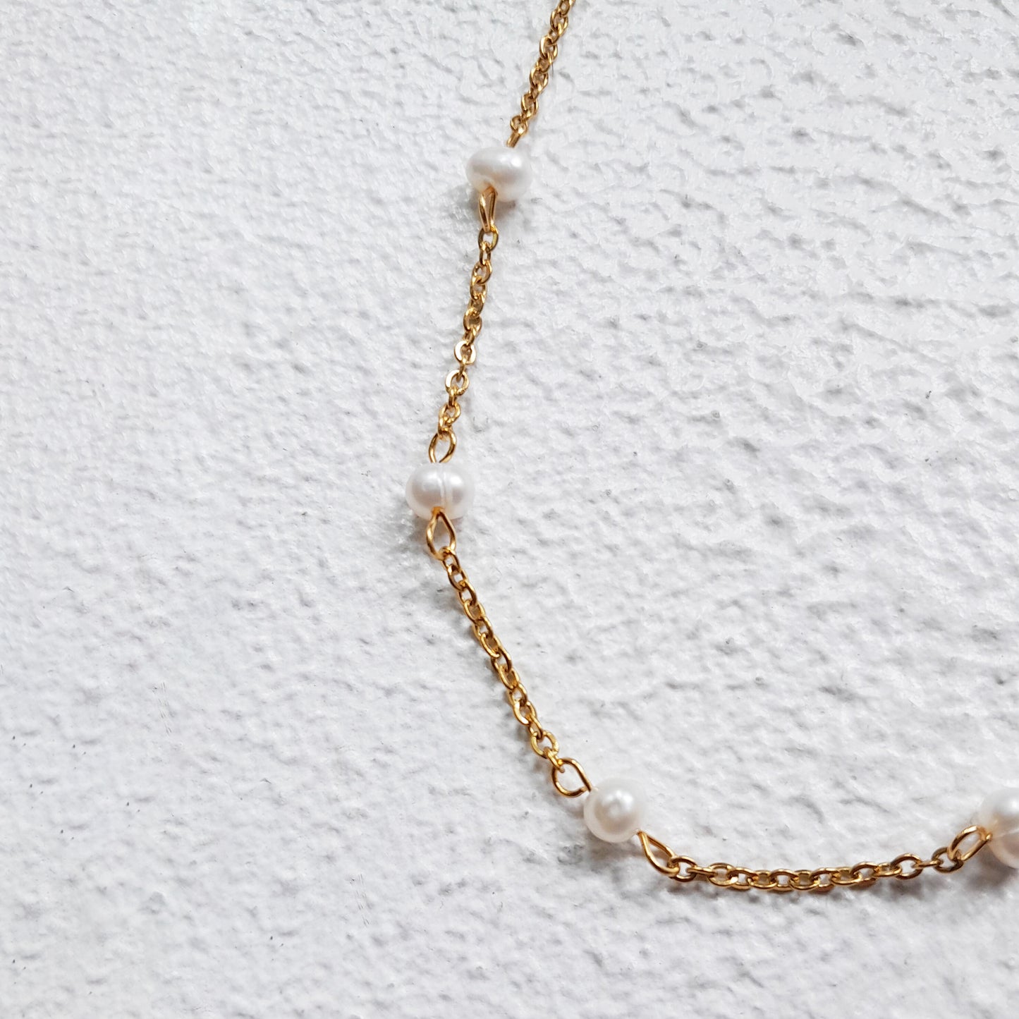 Dainty Pearl Choker Necklace Gold: Timeless Elegance for Every Occasion