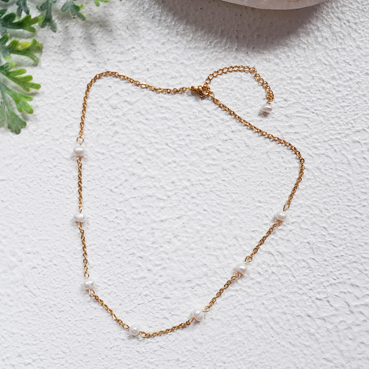 Dainty Pearl Choker Necklace Gold: Timeless Elegance for Every Occasion