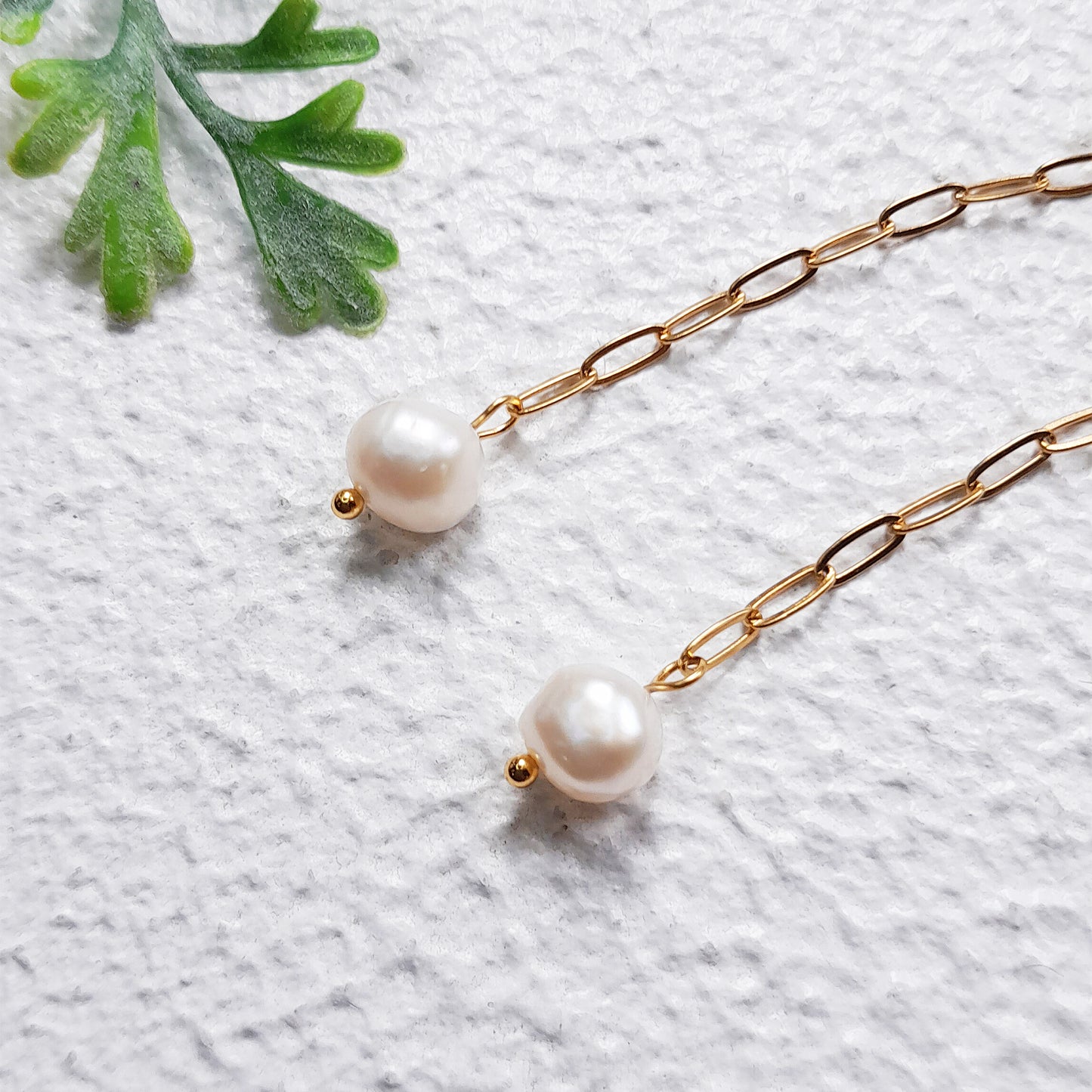 Long baroque pearl drop earrings gold with link chain
