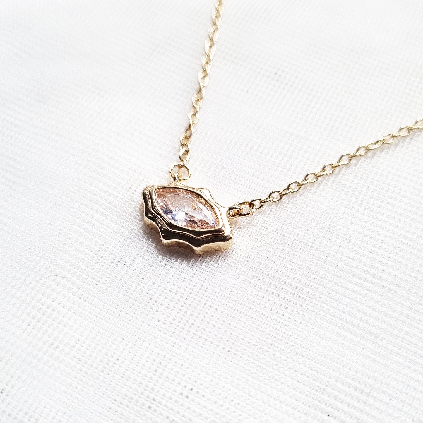 Dainty Gold Collar Necklace with cubic zirconia & bezel set