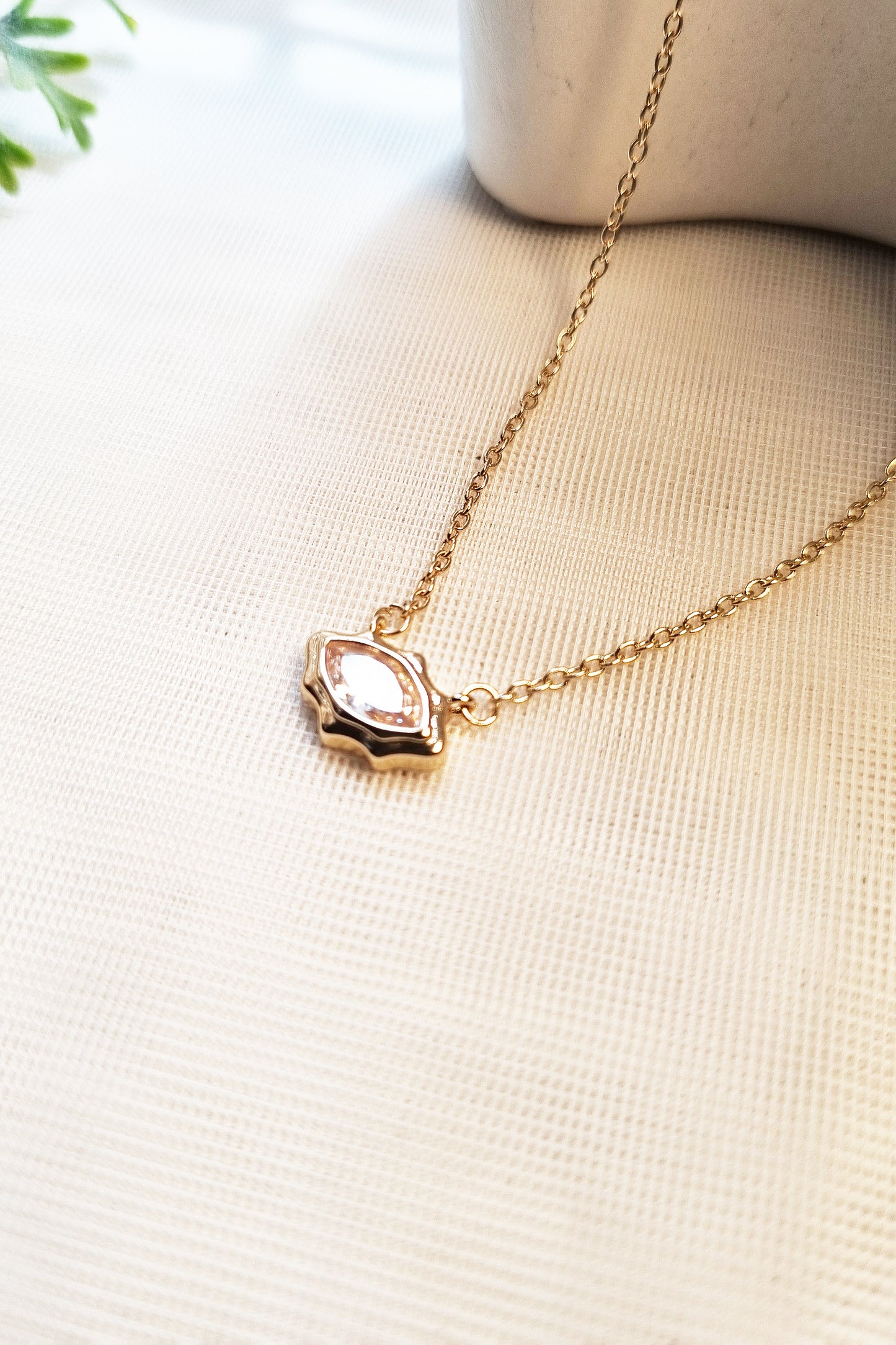 Dainty Gold Collar Necklace with cubic zirconia & bezel set
