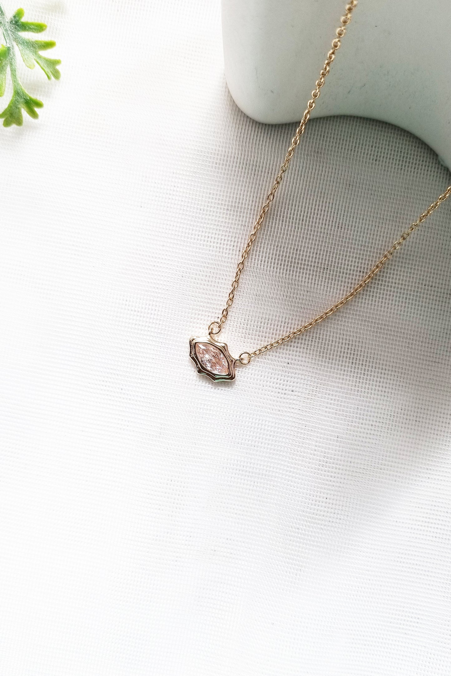 Dainty Gold Collar Necklace with cubic zirconia & bezel set