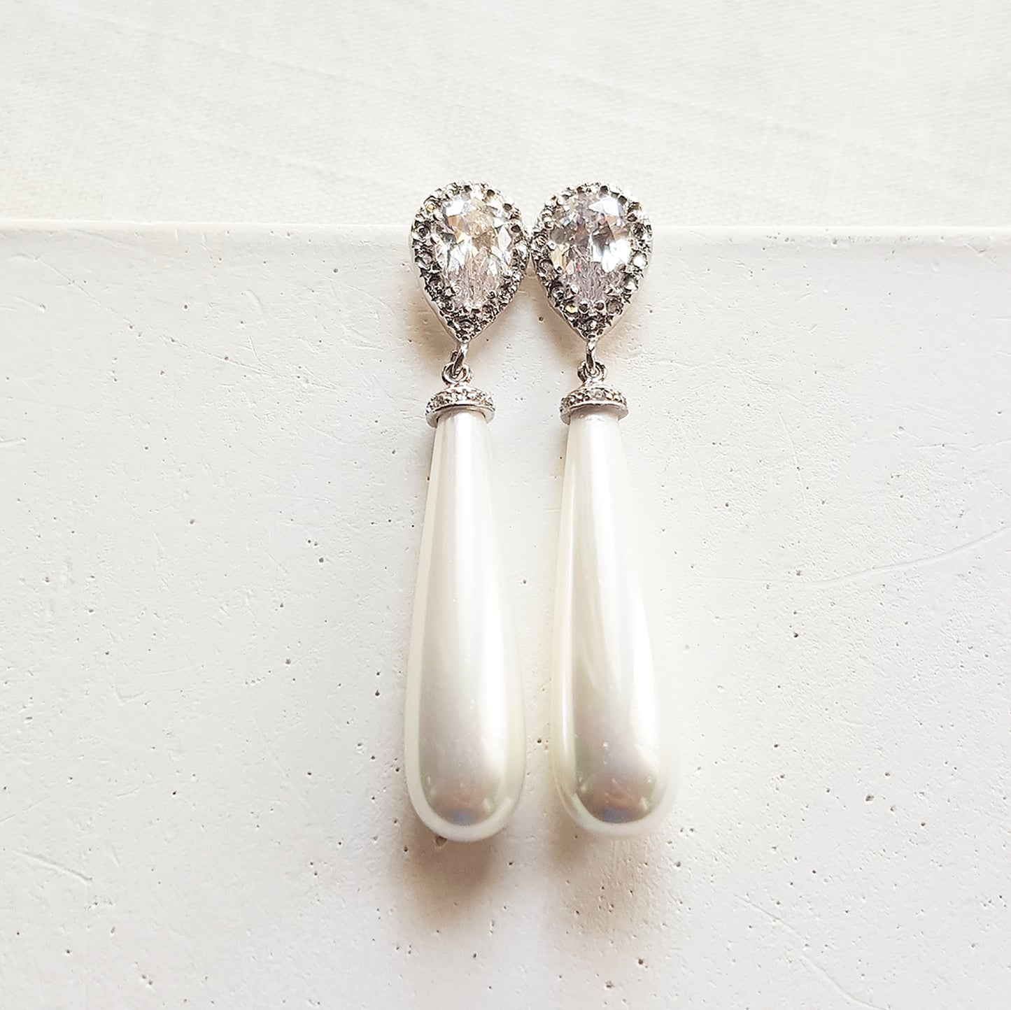 Pearl and Crystal drop earrings in gold, silver and rose gold