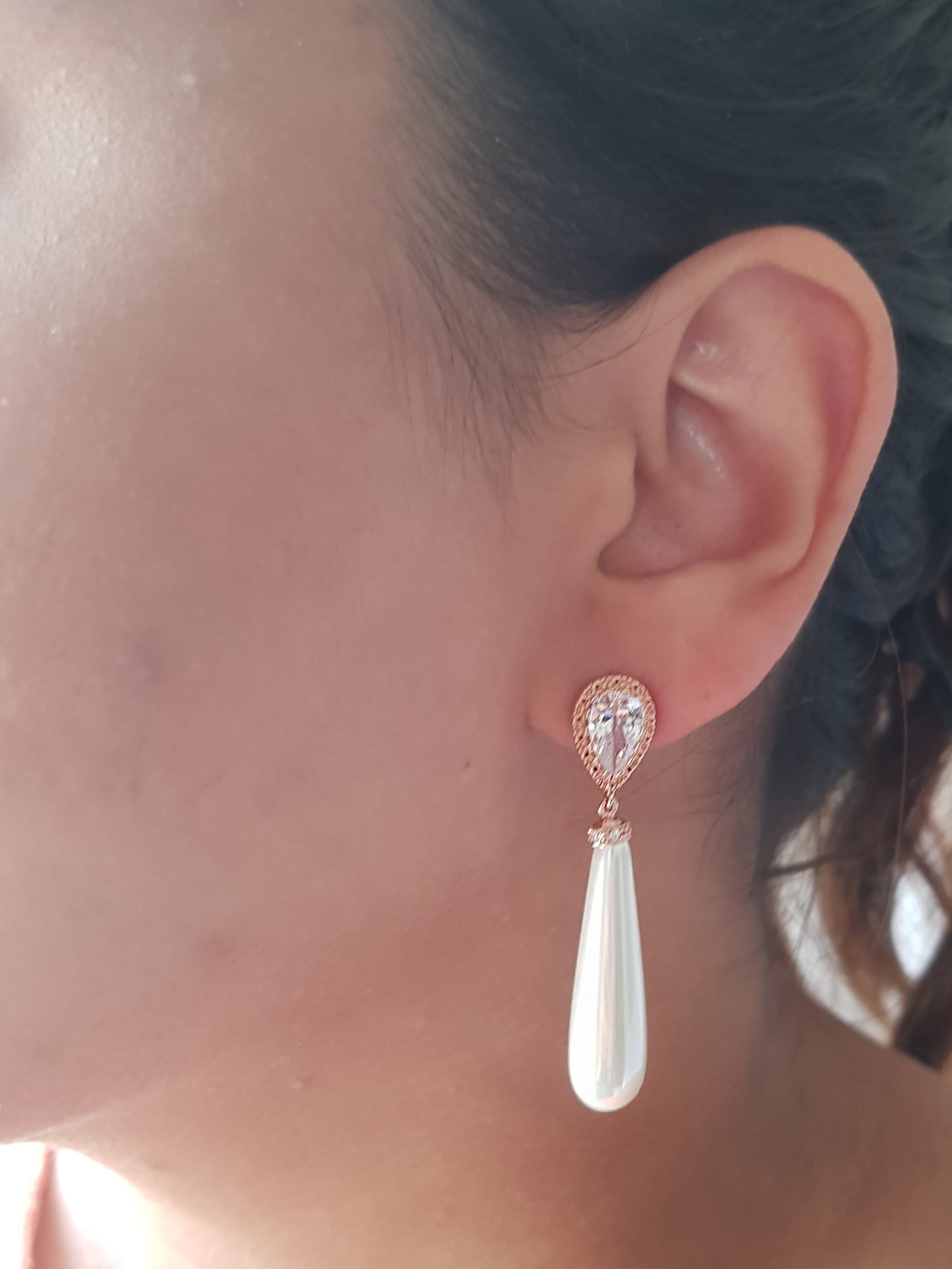 Pearl and Crystal drop earrings in gold, silver and rose gold