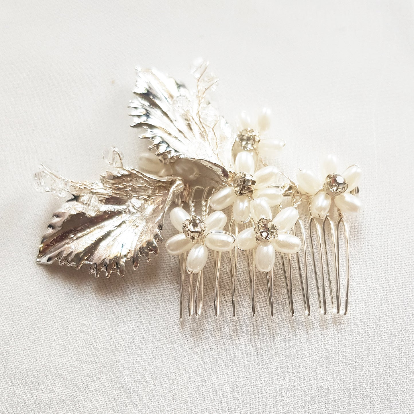 Leaf and pearl bridal hair comb, floral pearl hair accessories