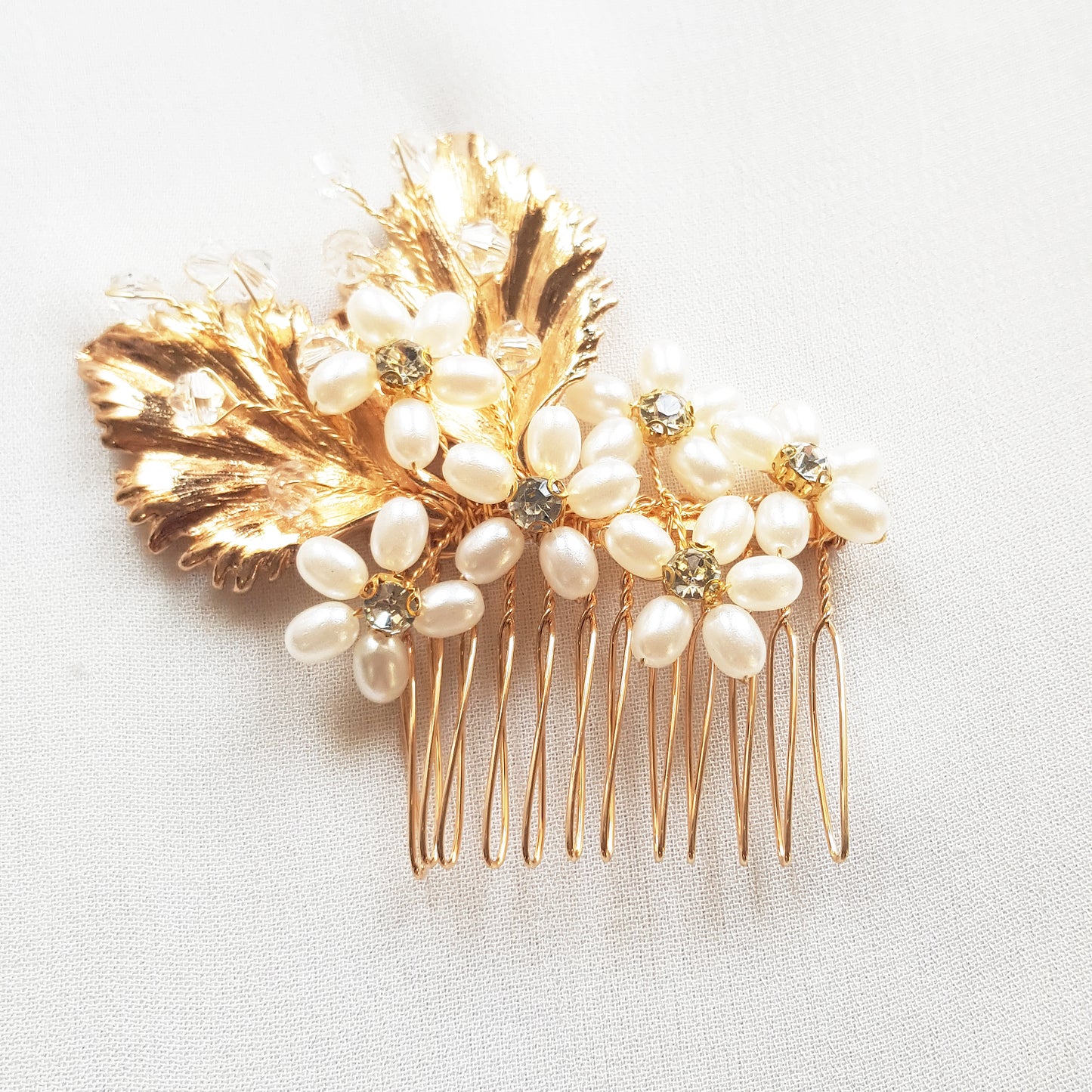 Leaf and pearl bridal hair comb, floral pearl hair accessories