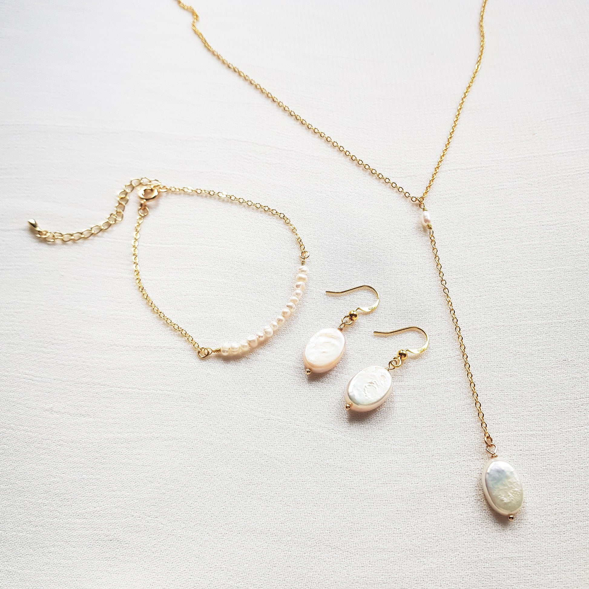 Oval pearl y necklace, baroque pearl lariat necklace