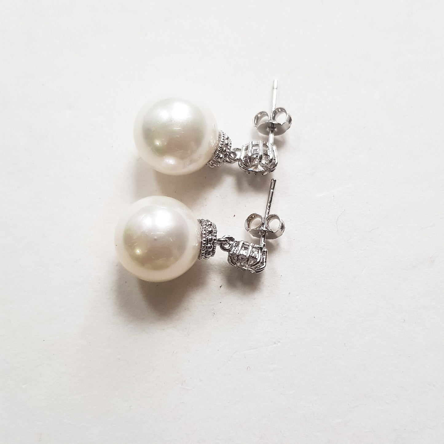 Round pearl earrings for weddings