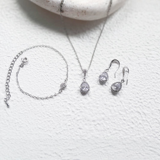 Dainty crystal drop earrings for wedding
