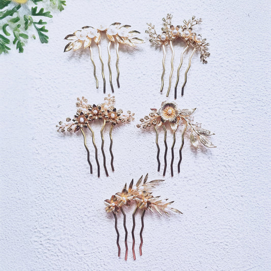 Elegant Pearl & Gold Hair Comb - Floral Hair Prong for Boho Brides