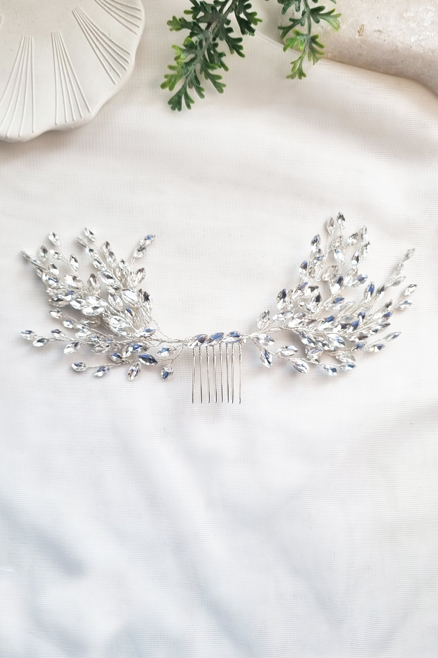 Sparkling Crystal Leaf Hair Comb – Silver