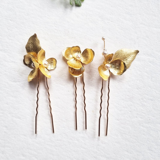 Botanical Gold Flower Bridal Pins | Floral Wedding Accessories