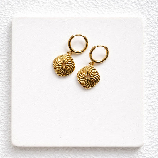 Textured Gold Hoop Earrings | Tarnish-Free 18k Gold Hammered Charms