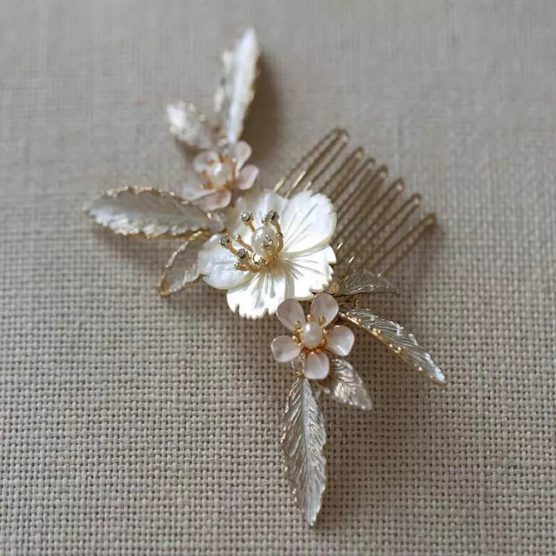 Vintage Mother of Pearl Floral Hair Comb