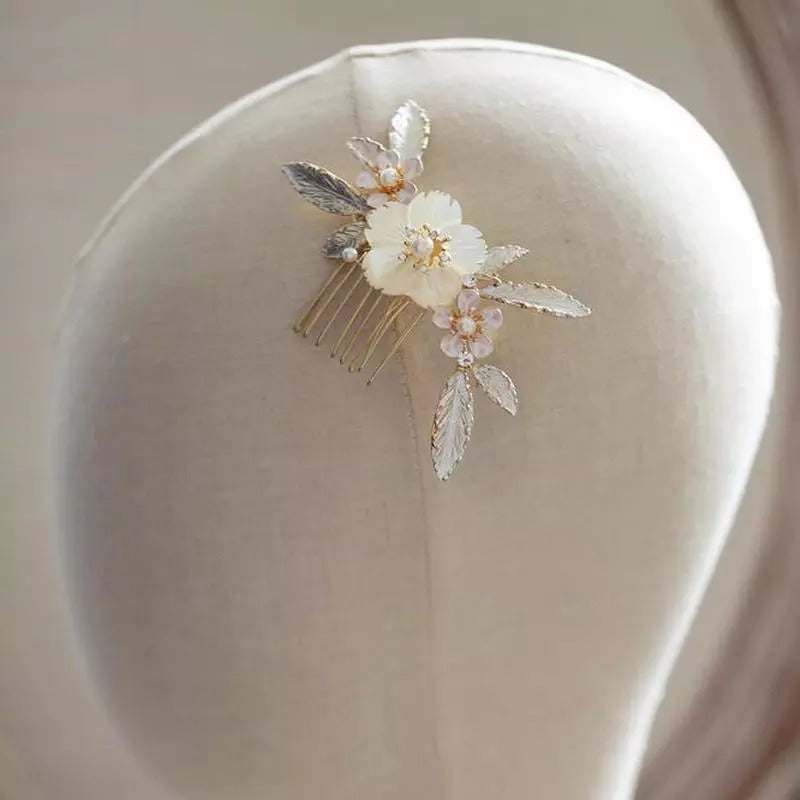 Vintage Mother of Pearl Floral Hair Comb