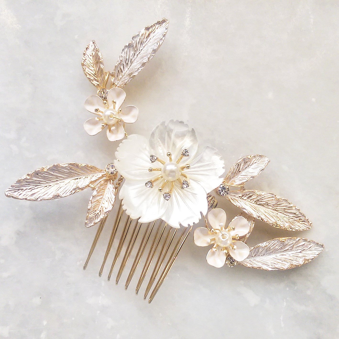 Vintage Mother of Pearl Floral Hair Comb