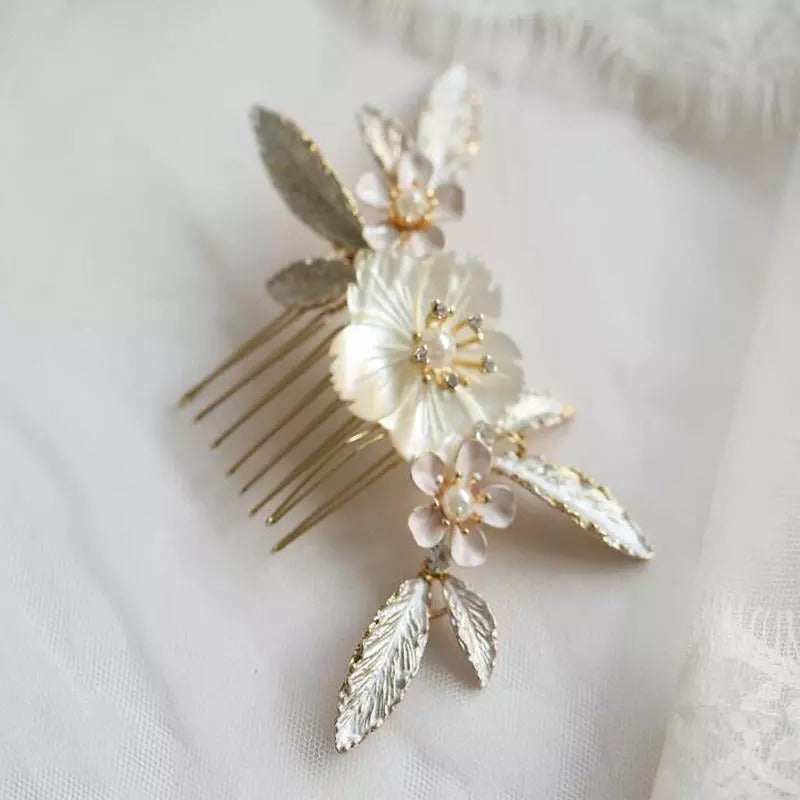 Vintage Mother of Pearl Floral Hair Comb