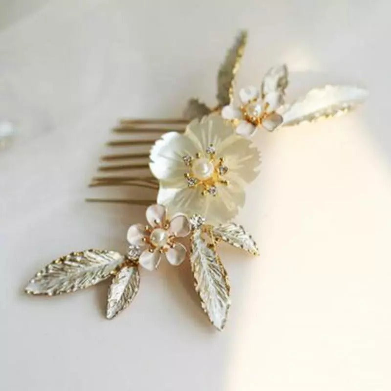 Vintage Mother of Pearl Floral Hair Comb